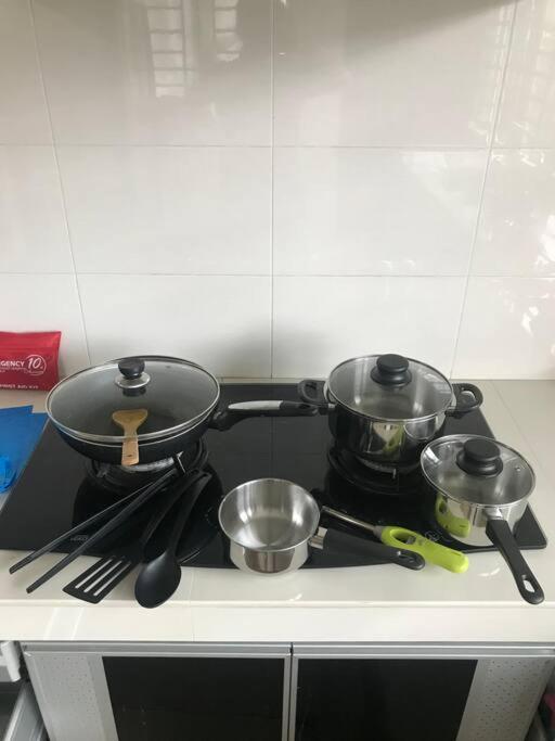Terrace House Near Stulang Laut Ciq Midvalley Ksl For 7Pax Johor Bahru Esterno foto