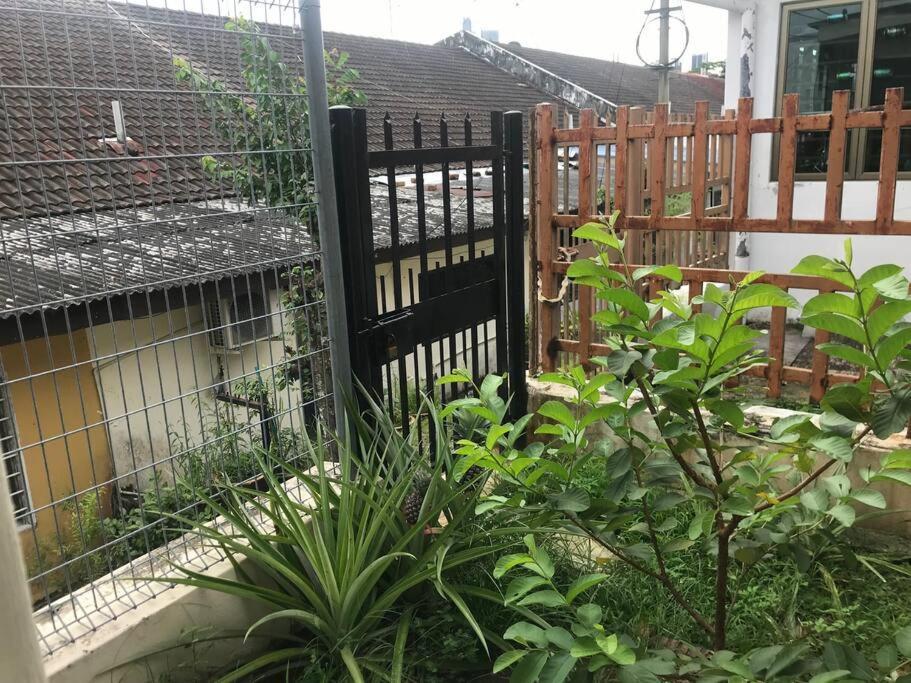 Terrace House Near Stulang Laut Ciq Midvalley Ksl For 7Pax Johor Bahru Esterno foto