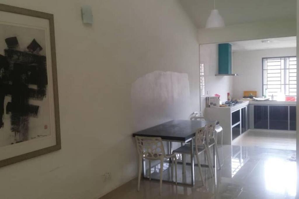 Terrace House Near Stulang Laut Ciq Midvalley Ksl For 7Pax Johor Bahru Esterno foto